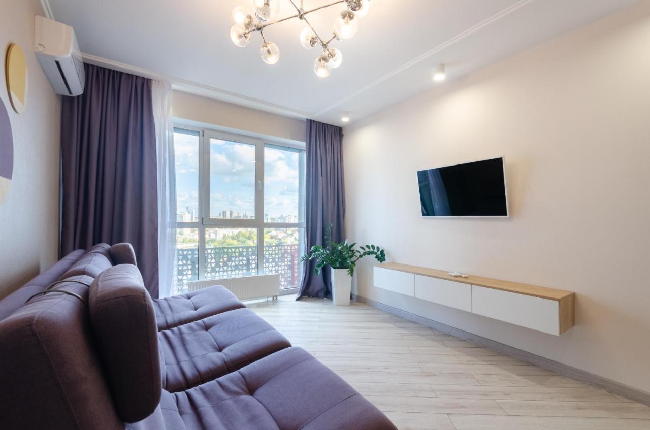 Petrovdom 41B-59B-90B-77B Stunning City View Apartments At Rc Kvartet, Central Railway Station Kiev Exterior foto