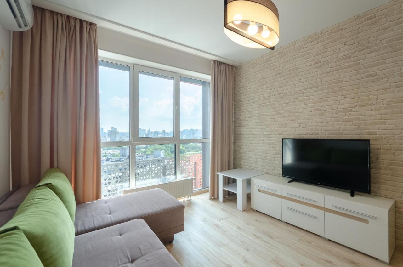 Petrovdom 41B-59B-90B-77B Stunning City View Apartments At Rc Kvartet, Central Railway Station Kiev Exterior foto