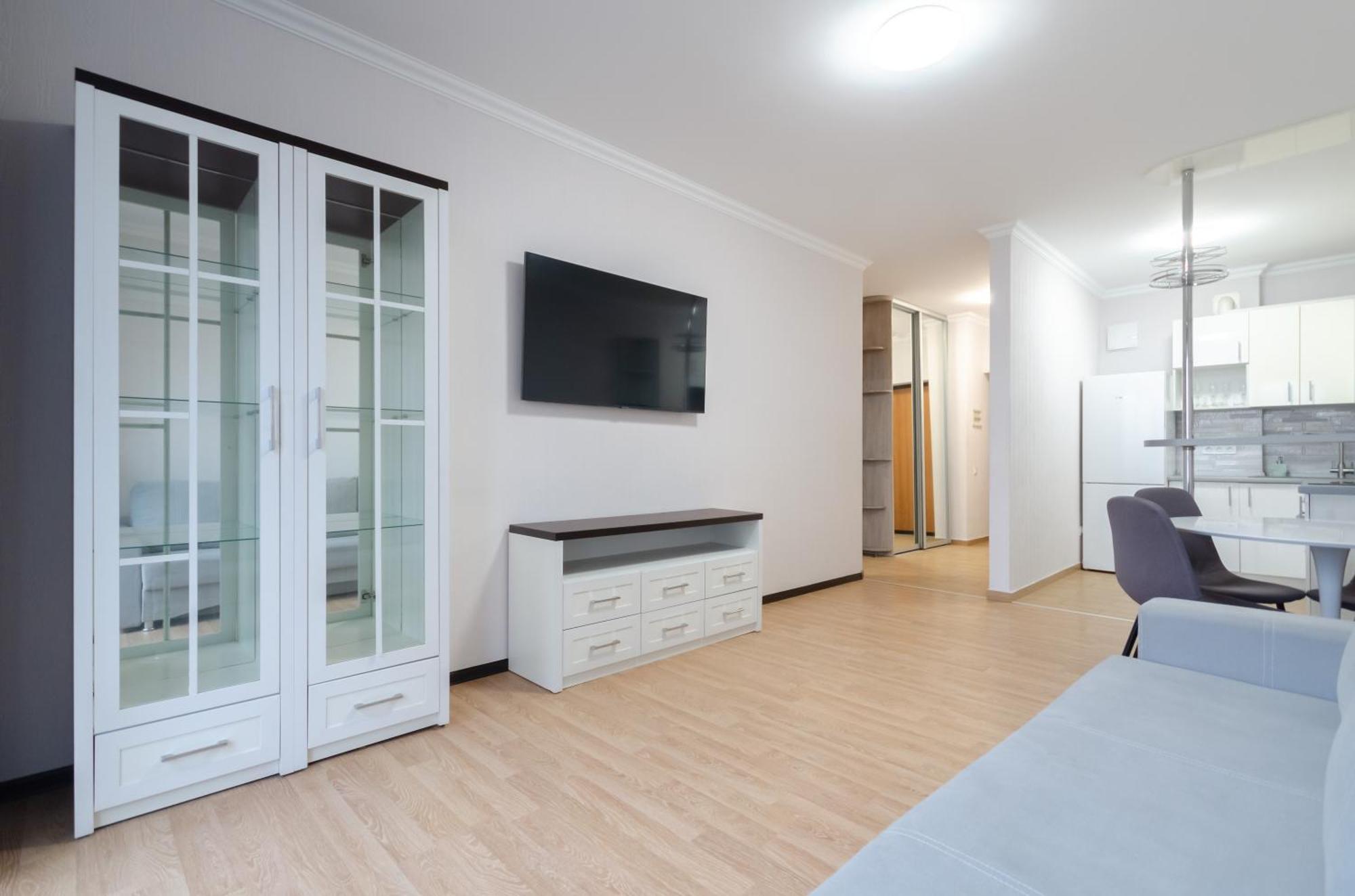 Petrovdom 41B-59B-90B-77B Stunning City View Apartments At Rc Kvartet, Central Railway Station Kiev Exterior foto
