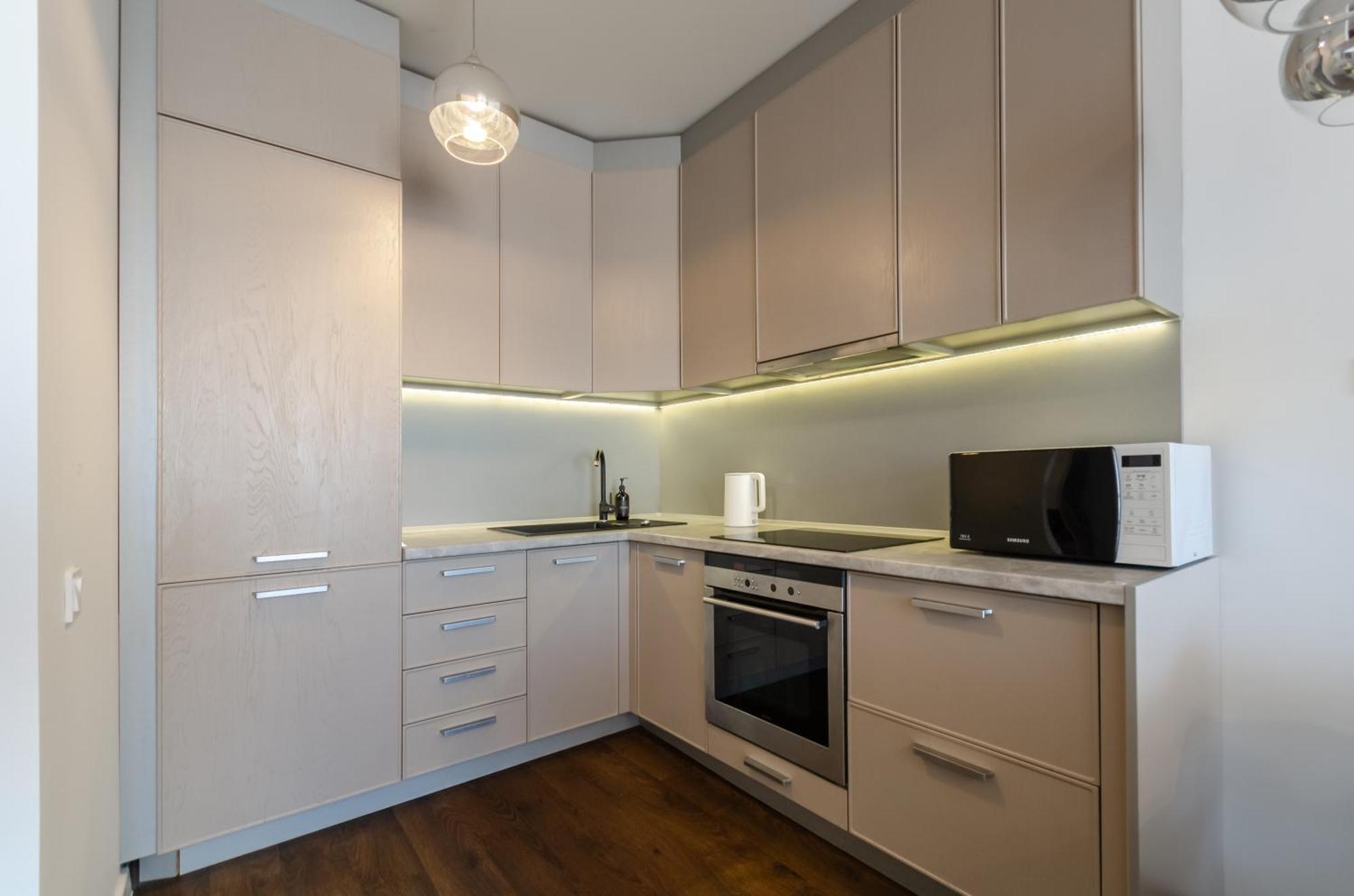 Petrovdom 41B-59B-90B-77B Stunning City View Apartments At Rc Kvartet, Central Railway Station Kiev Exterior foto